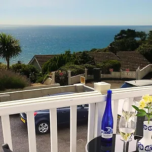 A Beautiful With Stunning Sea Views & Private Balcony Bournemouth